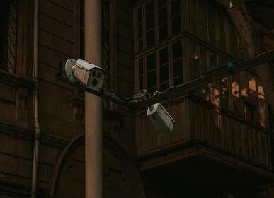 Çayyolu elektrikçi: Güvenlik kamera sistemleri kurulum uzmanı. Çayyolu elektrik ustası ve en yakın elektrikçi ile kamera ve alarm sistemleri montajı.